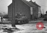 Standbild Schlacht in den Ardennen in Belgien während Zweiten Weltkrieg Belgien, 1945, aus Sekunde 61 historischem Filmmaterial Videoclip 65675057852
