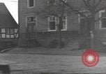 Standbild 8th Infantry Division Wurdinghausen Deutschland, 1945, aus Sekunde 20 historischem Filmmaterial Videoclip 65675057854