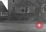 Standbild 8th Infantry Division Wurdinghausen Deutschland, 1945, aus Sekunde 21 historischem Filmmaterial Videoclip 65675057854