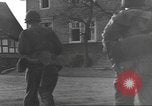 Standbild 8th Infantry Division Wurdinghausen Deutschland, 1945, aus Sekunde 24 historischem Filmmaterial Videoclip 65675057854