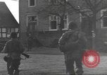 Standbild 8th Infantry Division Wurdinghausen Deutschland, 1945, aus Sekunde 25 historischem Filmmaterial Videoclip 65675057854