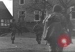 Standbild 8th Infantry Division Wurdinghausen Deutschland, 1945, aus Sekunde 27 historischem Filmmaterial Videoclip 65675057854