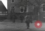 Standbild 8th Infantry Division Wurdinghausen Deutschland, 1945, aus Sekunde 29 historischem Filmmaterial Videoclip 65675057854