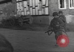 Standbild 8th Infantry Division Wurdinghausen Deutschland, 1945, aus Sekunde 37 historischem Filmmaterial Videoclip 65675057854