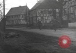 Standbild 8th Infantry Division Wurdinghausen Deutschland, 1945, aus Sekunde 48 historischem Filmmaterial Videoclip 65675057854