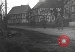 Standbild 8th Infantry Division Wurdinghausen Deutschland, 1945, aus Sekunde 49 historischem Filmmaterial Videoclip 65675057854