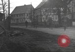 Standbild 8th Infantry Division Wurdinghausen Deutschland, 1945, aus Sekunde 50 historischem Filmmaterial Videoclip 65675057854