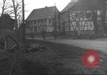 Standbild 8th Infantry Division Wurdinghausen Deutschland, 1945, aus Sekunde 55 historischem Filmmaterial Videoclip 65675057854