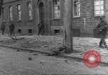 Standbild 35th Infantry Division Herne Deutschland, 1945, aus Sekunde 15 historischem Filmmaterial Videoclip 65675057856