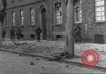 Standbild 35th Infantry Division Herne Deutschland, 1945, aus Sekunde 21 historischem Filmmaterial Videoclip 65675057856