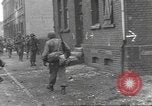 Standbild 35th Infantry Division Herne Deutschland, 1945, aus Sekunde 25 historischem Filmmaterial Videoclip 65675057856