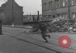 Standbild 35th Infantry Division Herne Deutschland, 1945, aus Sekunde 47 historischem Filmmaterial Videoclip 65675057856