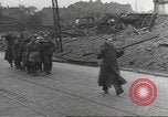 Standbild 35th Infantry Division Herne Deutschland, 1945, aus Sekunde 5 historischem Filmmaterial Videoclip 65675057857