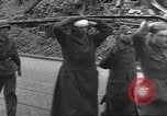 Standbild 35th Infantry Division Herne Deutschland, 1945, aus Sekunde 17 historischem Filmmaterial Videoclip 65675057857