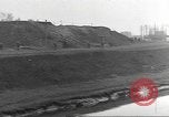 Standbild 35th Infantry Division Herne Deutschland, 1945, aus Sekunde 29 historischem Filmmaterial Videoclip 65675057857