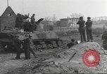 Standbild 35th Infantry Division Herne Deutschland, 1945, aus Sekunde 4 historischem Filmmaterial Videoclip 65675057859