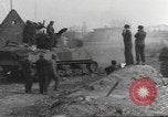 Standbild 35th Infantry Division Herne Deutschland, 1945, aus Sekunde 6 historischem Filmmaterial Videoclip 65675057859