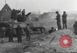 Standbild 35th Infantry Division Herne Deutschland, 1945, aus Sekunde 8 historischem Filmmaterial Videoclip 65675057859