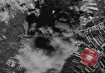 Standbild Bombe beschädigt Merkwiller Frankreich, 1945, aus Sekunde 32 historischem Filmmaterial Videoclip 65675057870