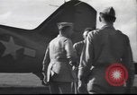 Immagine di Joe generale Stilwell visite General Frank Merrill nella seconda guerra mondiale Ceylon, 1944, secondo 20 filmato di repertorio 65675057875