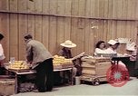 Immagine di Le attività di strada Kyoto in Giappone, 1946, secondo 56 filmato di repertorio 65675057895