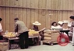 Immagine di Le attività di strada Kyoto in Giappone, 1946, secondo 57 filmato di repertorio 65675057895