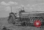 Image farms Northwestern United States USA, 1942, de la seconde 26 séquences d'archives historiques vidéo 65675057906