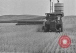 Image farms Northwestern United States USA, 1942, de la seconde 29 séquences d'archives historiques vidéo 65675057906