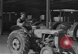 Standbild Landmaschinen Midwest United States USA, 1942, aus Sekunde 35 historischem Filmmaterial Videoclip 65675057912