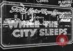 Standbild Lkw-Transport Industrie arbeiten in der Nacht New York City USA, 1940, aus Sekunde 26 historischem Filmmaterial Videoclip 65675057913