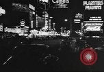 Standbild Lkw-Transport Industrie arbeiten in der Nacht New York City USA, 1940, aus Sekunde 29 historischem Filmmaterial Videoclip 65675057913