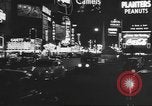Standbild Lkw-Transport Industrie arbeiten in der Nacht New York City USA, 1940, aus Sekunde 34 historischem Filmmaterial Videoclip 65675057913