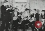 Standbild deutsche Volk Berlin Deutschland, 1943, aus Sekunde 53 historischem Filmmaterial Videoclip 65675057915
