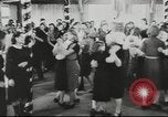 Standbild deutsche Volk Berlin Deutschland, 1943, aus Sekunde 60 historischem Filmmaterial Videoclip 65675057915
