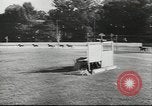 Immagine di Cavallo e buggy race Vienna Austria, 1943, secondo 27 filmato di repertorio 65675057926