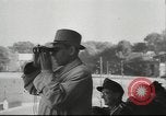 Immagine di Cavallo e buggy race Vienna Austria, 1943, secondo 29 filmato di repertorio 65675057926