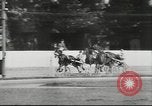 Immagine di Cavallo e buggy race Vienna Austria, 1943, secondo 43 filmato di repertorio 65675057926