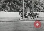 Immagine di Cavallo e buggy race Vienna Austria, 1943, secondo 45 filmato di repertorio 65675057926