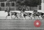 Immagine di Cavallo e buggy race Vienna Austria, 1943, secondo 58 filmato di repertorio 65675057926