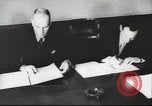 Immagine di Reciproco patto di aiuto Zagabria Jugoslavia, 1943, secondo 19 filmato di repertorio 65675057927