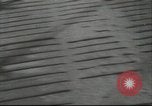 Standbild Eislaufen Berlin Deutschland, 1942, aus Sekunde 4 historischem Filmmaterial Videoclip 65675057933