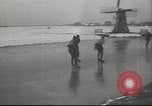 Standbild Eislaufen Berlin Deutschland, 1942, aus Sekunde 7 historischem Filmmaterial Videoclip 65675057933