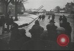 Standbild Eislaufen Berlin Deutschland, 1942, aus Sekunde 10 historischem Filmmaterial Videoclip 65675057933