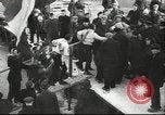 Standbild Eislaufen Berlin Deutschland, 1942, aus Sekunde 21 historischem Filmmaterial Videoclip 65675057933