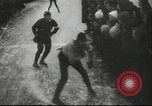 Standbild Eislaufen Berlin Deutschland, 1942, aus Sekunde 33 historischem Filmmaterial Videoclip 65675057933