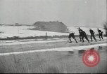 Standbild Eislaufen Berlin Deutschland, 1942, aus Sekunde 44 historischem Filmmaterial Videoclip 65675057933