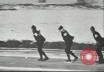 Standbild Eislaufen Berlin Deutschland, 1942, aus Sekunde 48 historischem Filmmaterial Videoclip 65675057933