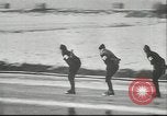Standbild Eislaufen Berlin Deutschland, 1942, aus Sekunde 49 historischem Filmmaterial Videoclip 65675057933