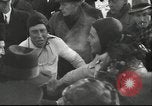 Standbild Eislaufen Berlin Deutschland, 1942, aus Sekunde 58 historischem Filmmaterial Videoclip 65675057933
