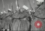 Image les responsables français de Vichy désert du Sahara en Afrique, 1942, de la seconde 38 séquences d'archives historiques vidéo 65675057935